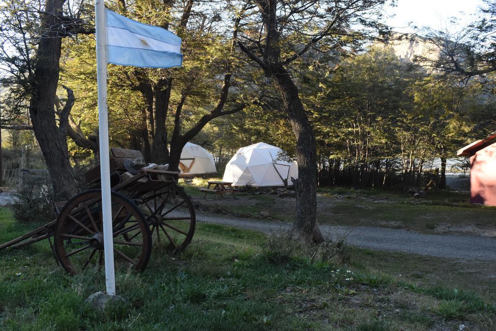 Camping Rio De Las Vueltas Ел Чалтен Екстериор снимка